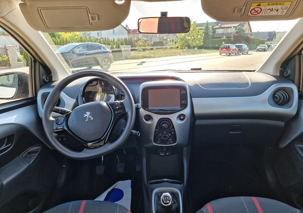 Peugeot 108 cena 24900 przebieg: 57088, rok produkcji 2015 z Koło małe 277